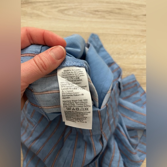 Madewell Pintucked Shorts in Linen Cotton Blend Delphinium Blue - Size 12 - Picture 6 of 8